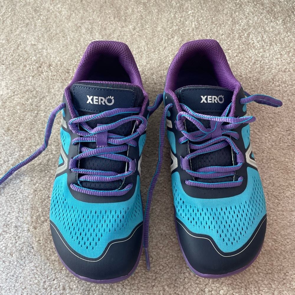 nwot xero running shoes